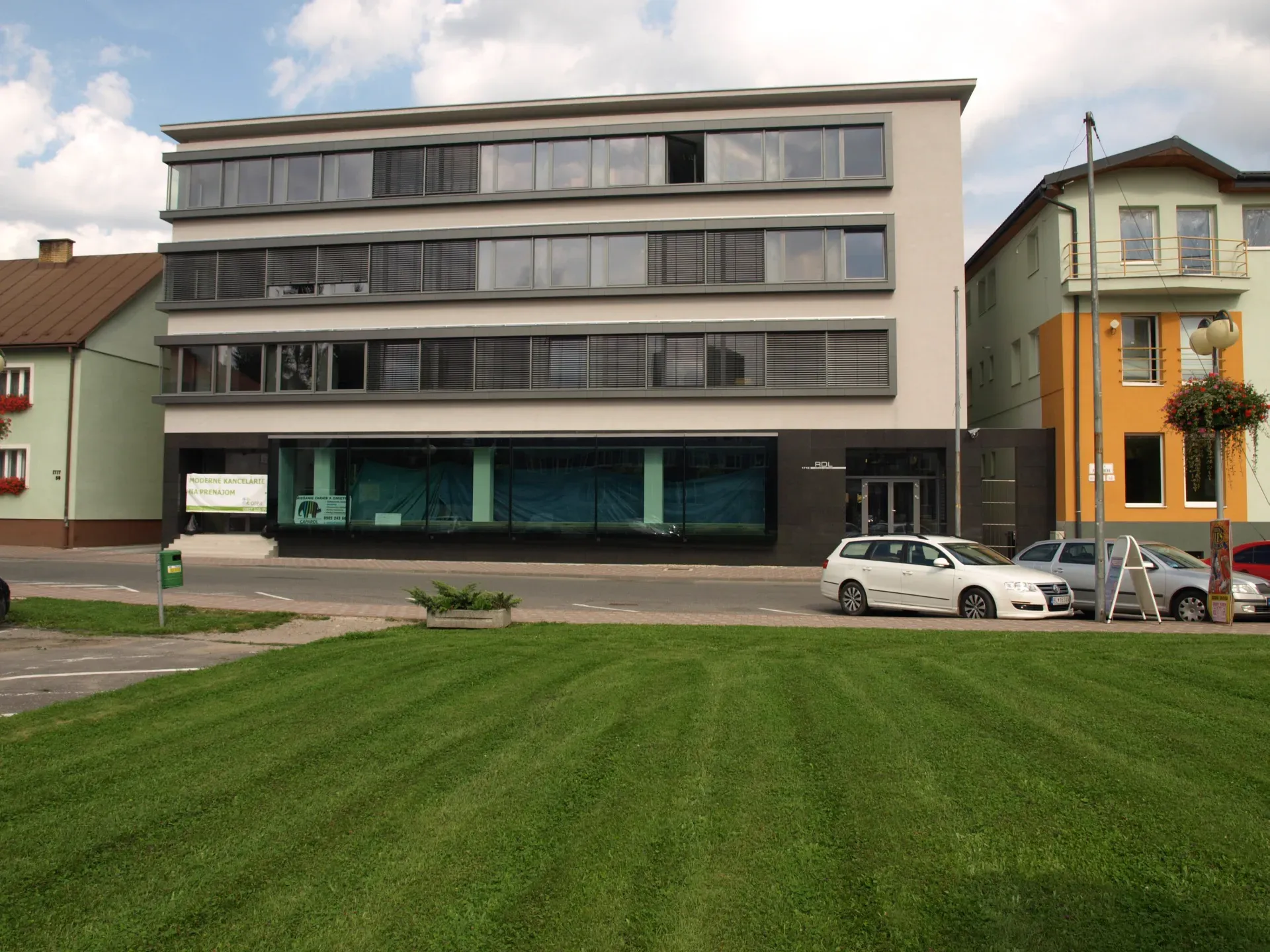 Administratívna budova RDL, Dolný Kubín — 1